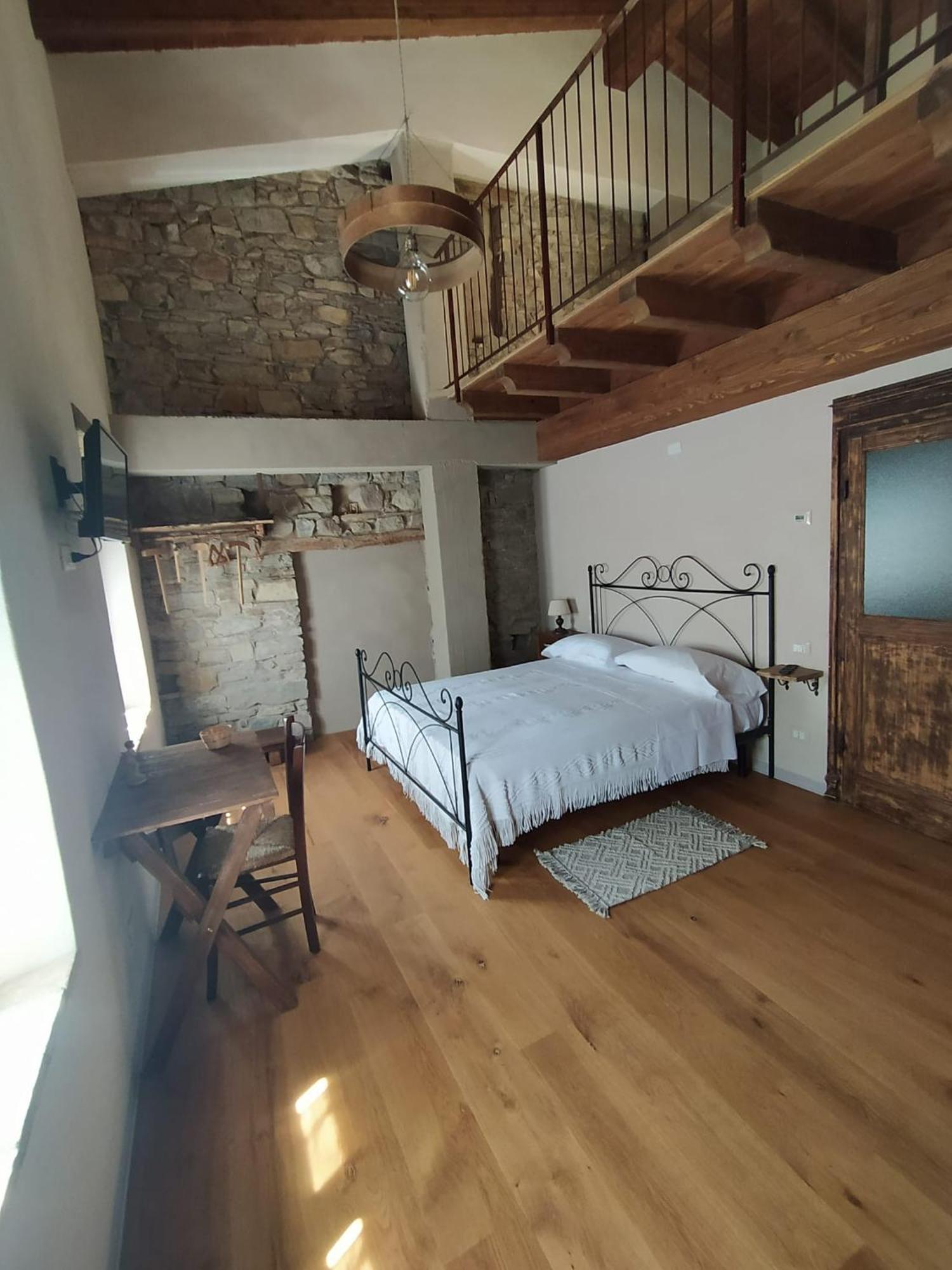 La Casa Di Lillia 호텔 카스텔노보 네 몬티 외부 사진